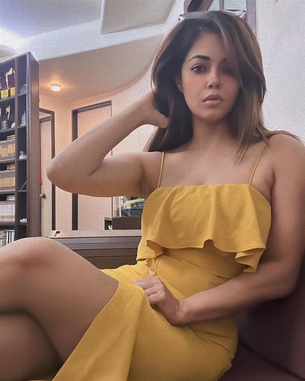 PHOTOS: எஸ்.ஜே சூர்யா பட நாயகியா இது! இன்ஸ்டாவில் வெளியான லேட்டஸ்ட் போட்டோஸ்!