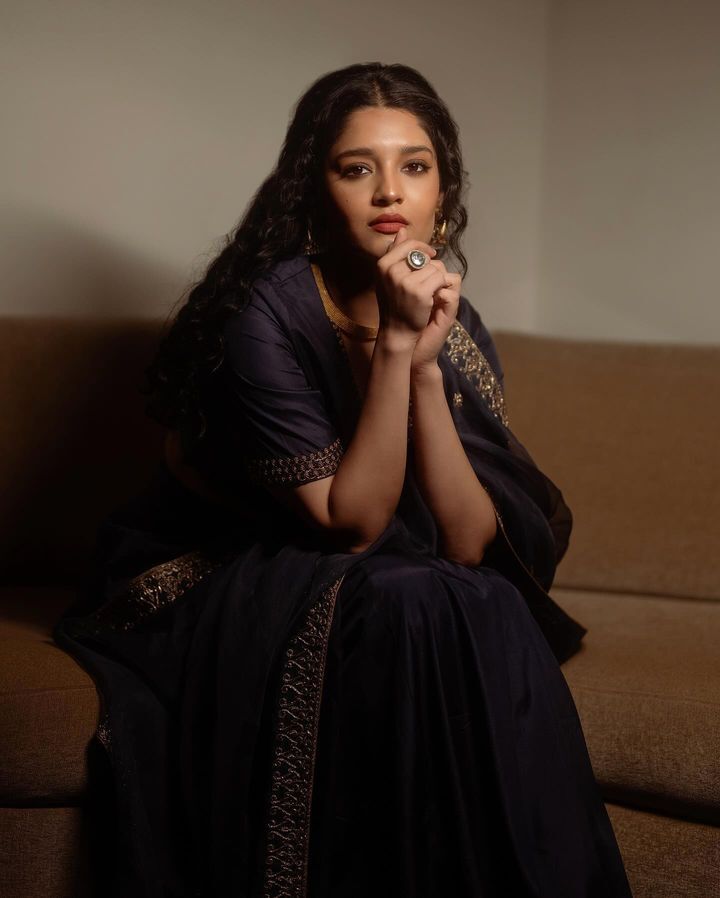 PHOTOS: ட்ரடிஷனல் லுக்கில் ஸ்பெஷல் போட்டோஷூட்.. ரித்திகா சிங்கின் ட்ரெண்டிங் படங்கள்!