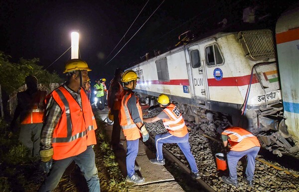 Bihar Train Accident: 4 Killed, 50 Injured In North East Express
