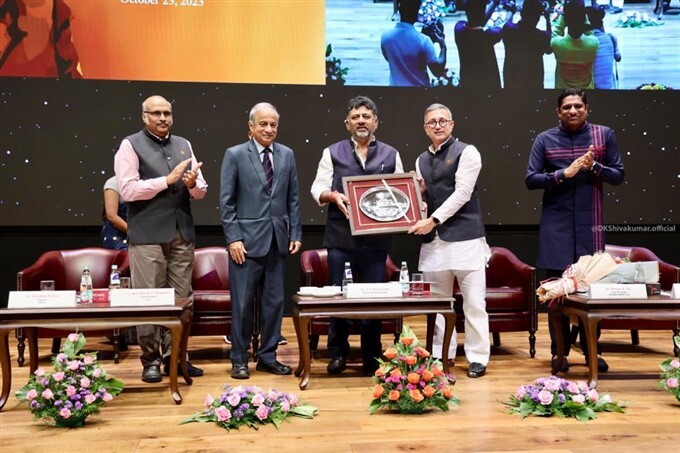 ಮಣಿಪಾಲ್ ಅಕಾಡೆಮಿ ಕಾರ್ಯಕ್ರಮದಲ್ಲಿ ಡಿಸಿಎಂ ಡಿ.ಕೆ.ಶಿವಕುಮಾರ್ ಭಾಗಿ 