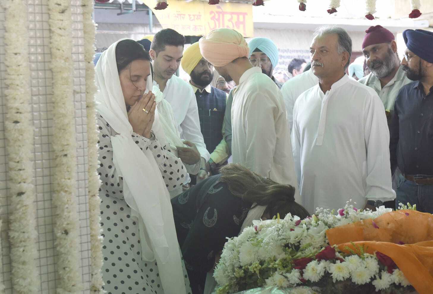 In Pics: Final Rites Of Legendary Indian Cricketer Bishan Singh Bedi