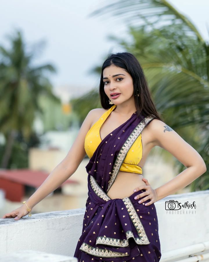 PHOTOS: இளைஞர்களை இம்சை பண்ணும் தர்ஷா குப்தா.. இணையத்தை அலறவிடும் ஸ்டன்னிங் போட்டோஸ்! 