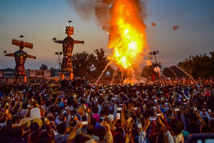 In Pics: India's Diverse Ravan Dahan Celebrations - Oneindia