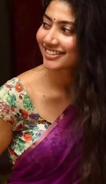 PHOTOS: நயன் முதல் ஹன்சிகா வரை.. அதிர்ஷ்ட மச்சம் உடைய நடிகைகள்.. பிரபலமானத்துக்கு அது தான் காரணமோ?