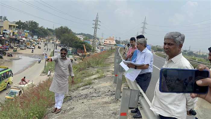 ಕೋಲಾರ-ಆಂಧ್ರ 6 ಪಥದ ರಸ್ತೆ ಕಾಮಗಾರಿ ವೀಕ್ಷಿಸಿದ ಸಂಸದ ಮುನಿಸ್ವಾಮಿ