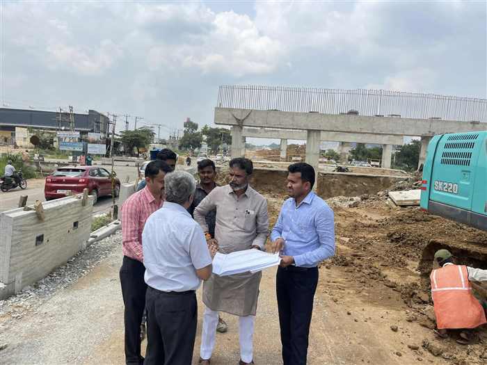 ಕೋಲಾರ-ಆಂಧ್ರ 6 ಪಥದ ರಸ್ತೆ ಕಾಮಗಾರಿ ವೀಕ್ಷಿಸಿದ ಸಂಸದ ಮುನಿಸ್ವಾಮಿ