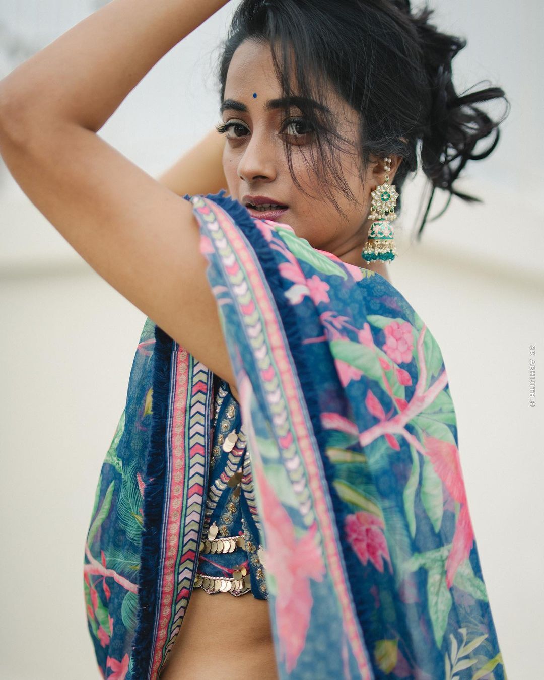Namitha Pramod: സാരിയില്‍ സ്‌റ്റൈലിഷ് ലുക്കിലെത്തി നിറചിരിയുമായി നമിത പ്രമോദ്, വൈറല്‍ ഫോട്ടോകള്‍ കാണാം...