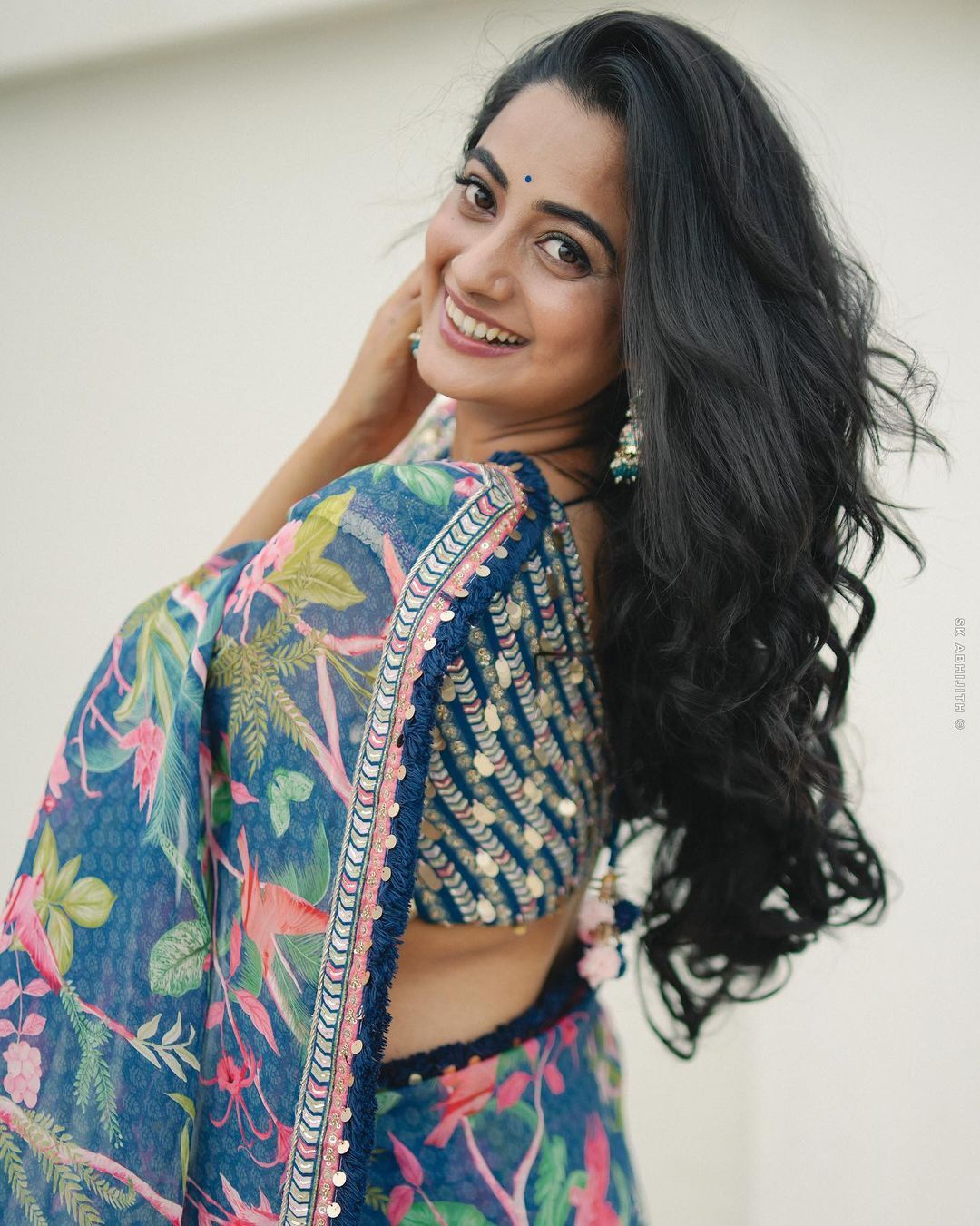 Namitha Pramod: സാരിയില്‍ സ്‌റ്റൈലിഷ് ലുക്കിലെത്തി നിറചിരിയുമായി നമിത പ്രമോദ്, വൈറല്‍ ഫോട്ടോകള്‍ കാണാം...
