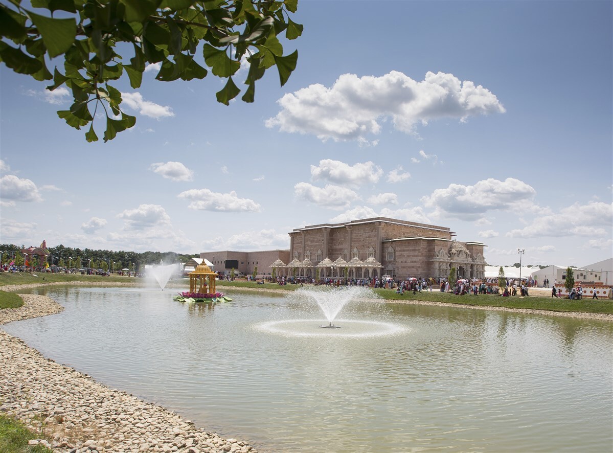 Swaminarayan Akshardham: World's Largest Modern Hindu Temple in New Jersey