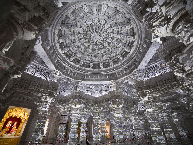 Swaminarayan Akshardham: World's Largest Modern Hindu Temple in New Jersey
