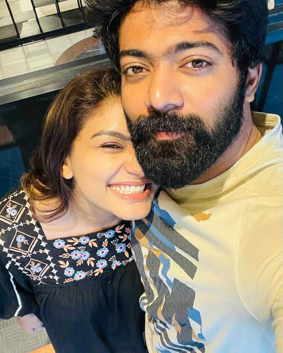 PHOTOS: உன்னோட மனைவியா இருக்குறதுக்கு பெருமைபடுறேன்.. நடிகை ஷபானாவின் லேட்டஸ்ட் பதிவு  