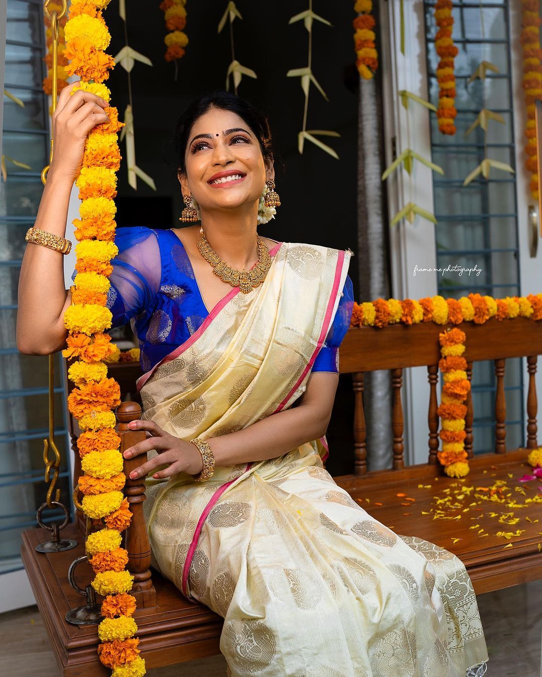 PHOTOS: மாடர்ன் அவுட்பிட்டில் வேற லெவல் போஸ்.. நடிகை விஜயலட்சுமியின் ஸ்டன்னிங் போட்டோஸ் 