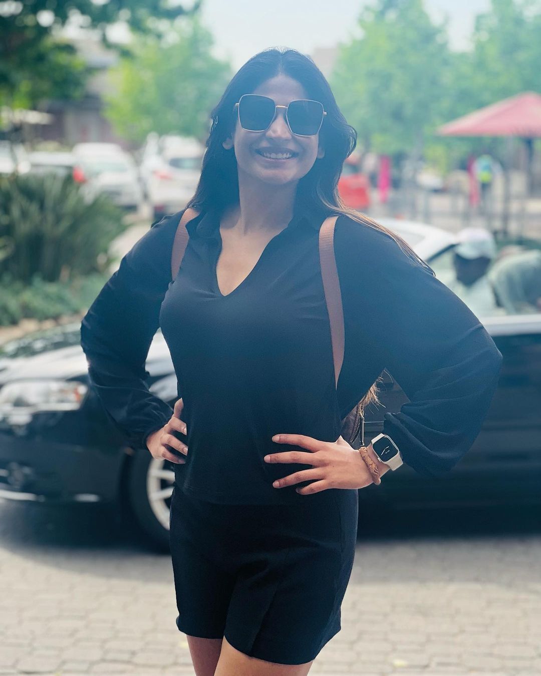 PHOTOS: மாடர்ன் அவுட்பிட்டில் வேற லெவல் போஸ்.. நடிகை விஜயலட்சுமியின் ஸ்டன்னிங் போட்டோஸ் 