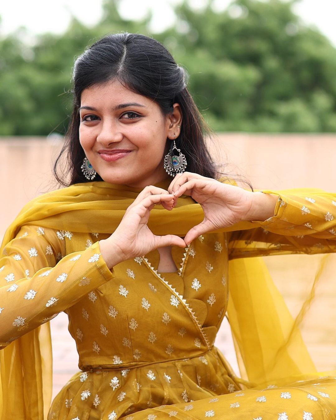 PHOTOS: தமிழுக்கு அடுத்த ஹீரோயின் ரெடி ஆயிட்டாங்க.. குக் வித் கோமாளி பிரபலத்தின் ரீசன்ட் பிக்ஸ் 