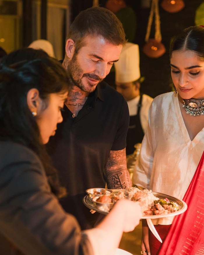 Shah Rukh Khan Hosts Football Icon David Beckham