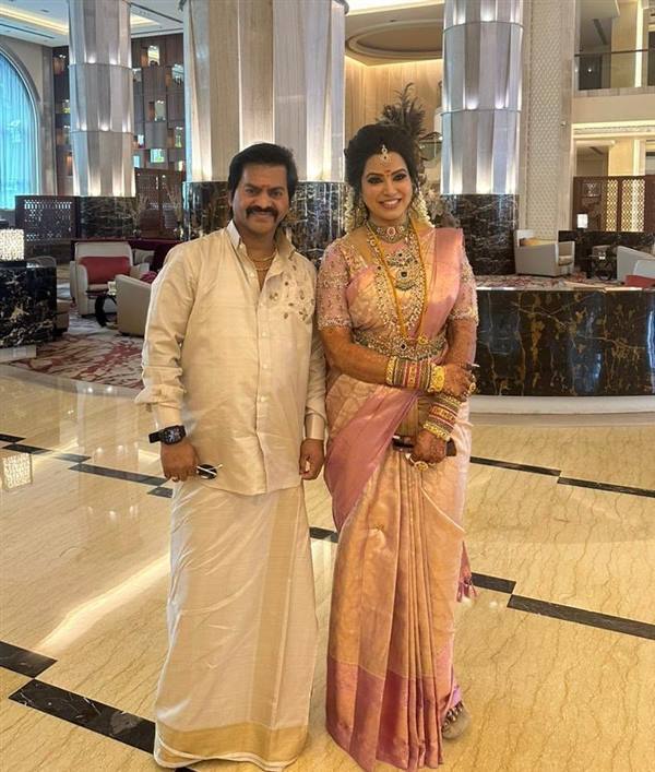 PHOTOS: எத்தனை சீரியல்.. எத்தனை படங்கள்.. ரெடின் கிங்ஸ்லியின் மனைவியும் பிரபல நடிகையாம்! பாத்தீங்களா? 