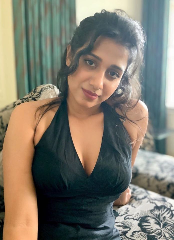 PHOTOS: அல்ட்ரா மாடல் அழகி டூ சினிமா நடிகை.. தமிழில் அறிமுகமான டாப் மாடல் அழகிகளின் லிஸ்ட்.. யாருன்னு பாத்தீங்களா? 