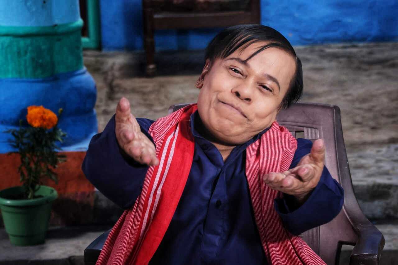 Photos: पारिवारिक फिल्म 'हम साथ साथ हैं' की शूटिंग शुरू, देखिए लाजवाब तस्वीरें