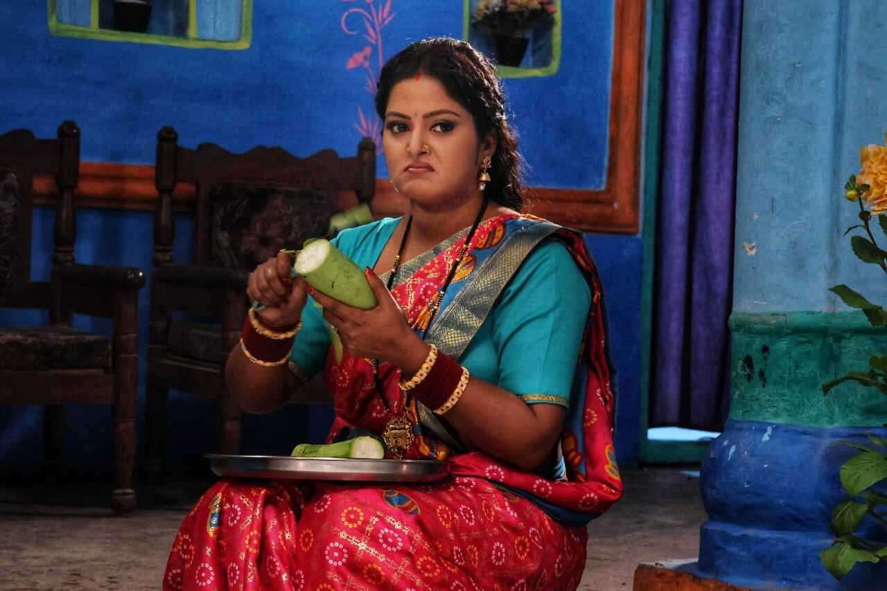 Photos: पारिवारिक फिल्म 'हम साथ साथ हैं' की शूटिंग शुरू, देखिए लाजवाब तस्वीरें