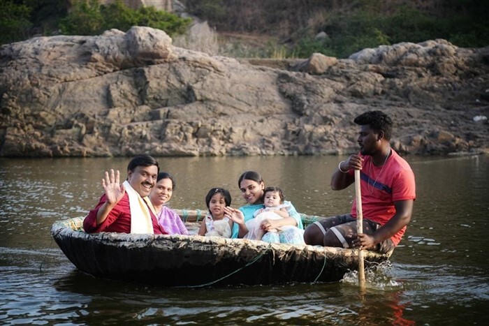  Gali Janardhan Reddy: ತುಂಗಭದ್ರ ನದಿ ದಡದಲ್ಲಿ ಗಾಲಿ ಜನಾರ್ದನ ರೆಡ್ಡಿ ಕುಟುಂಬ, ಫೋಟೋಗಳು ಇಲ್ಲಿವೆ