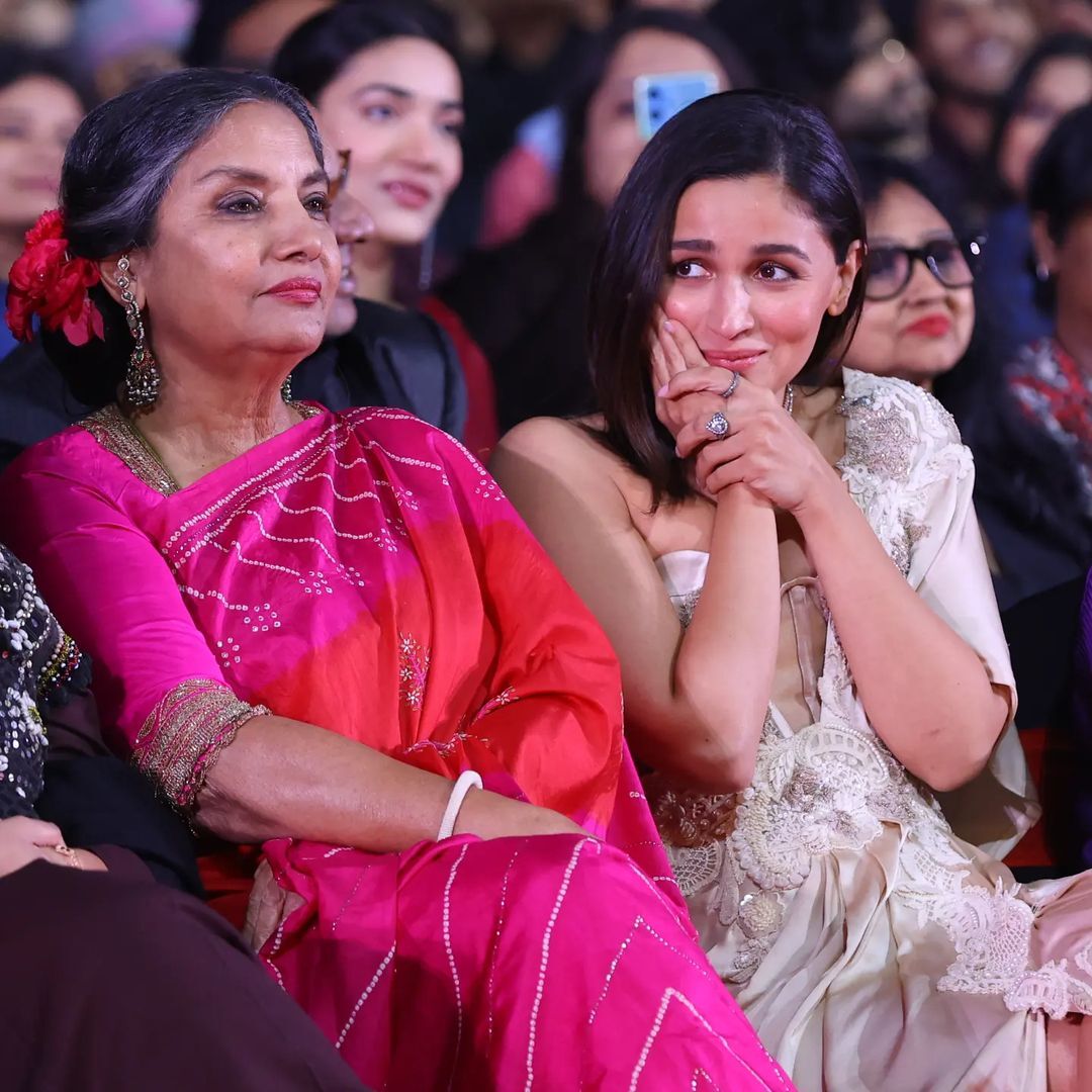 In Pics: Alia-Ranbir To Varun Dhawan, Bollywood's Finest Shine Bright at Filmfare Awards 2024