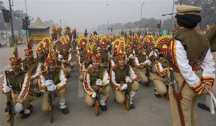 Republic Day 2024: SSB Women Rehearse Parade Amid Delhi Morning Fog