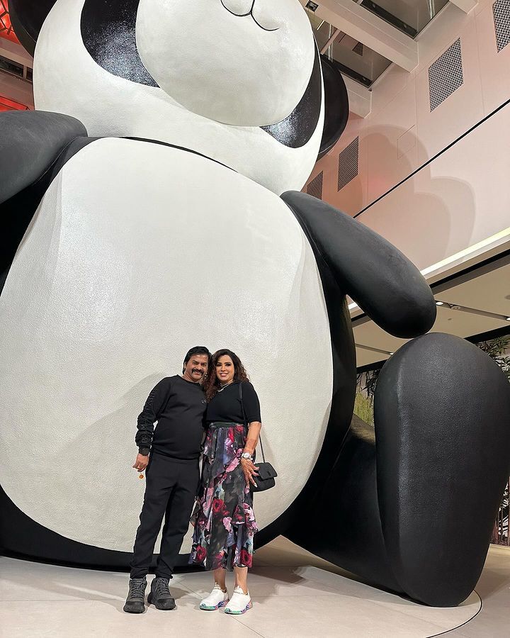 PHOTOS: வைப் மோடில் ரெடின் கிங்ஸ்லி.. கணவருடன் ரொமான்டிக் போஸ் கொடுத்த சங்கீதா.. வெளியான லேட்டஸ்ட் ஸ்டில்ஸ்!