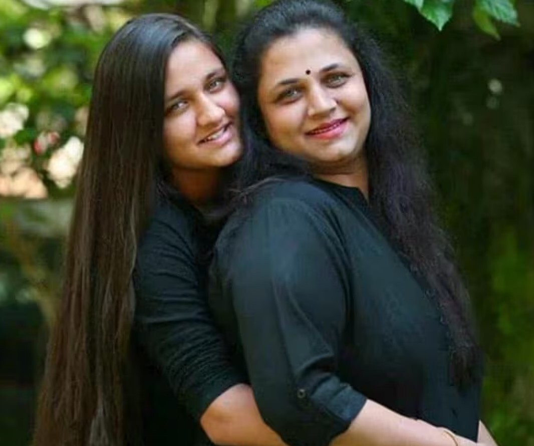 PHOTOS: காந்த கண்ணழகி நடிகை சிவரஞ்சனியை நியாபகம் இருக்கா? இப்போ எப்படி இருக்காங்கன்னு பாருங்க!