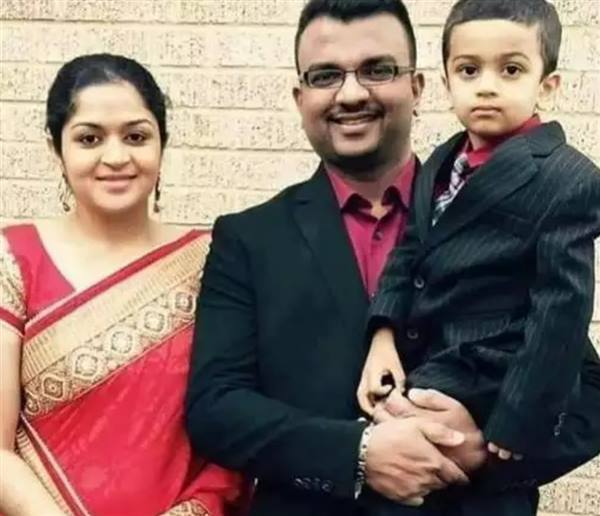 karthika mathew photos