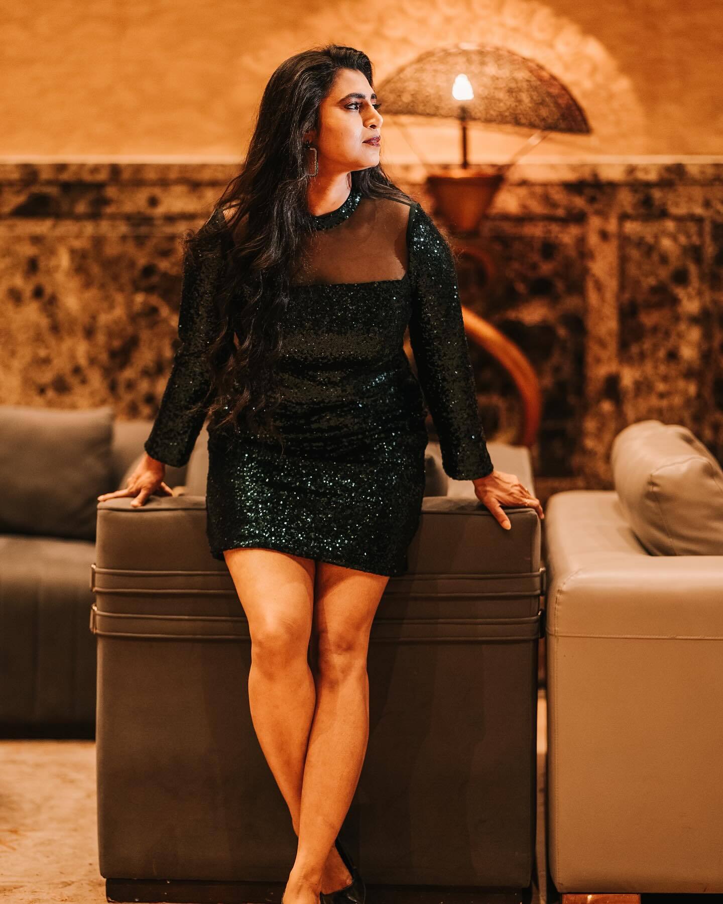 kasthuri modern oufit photo