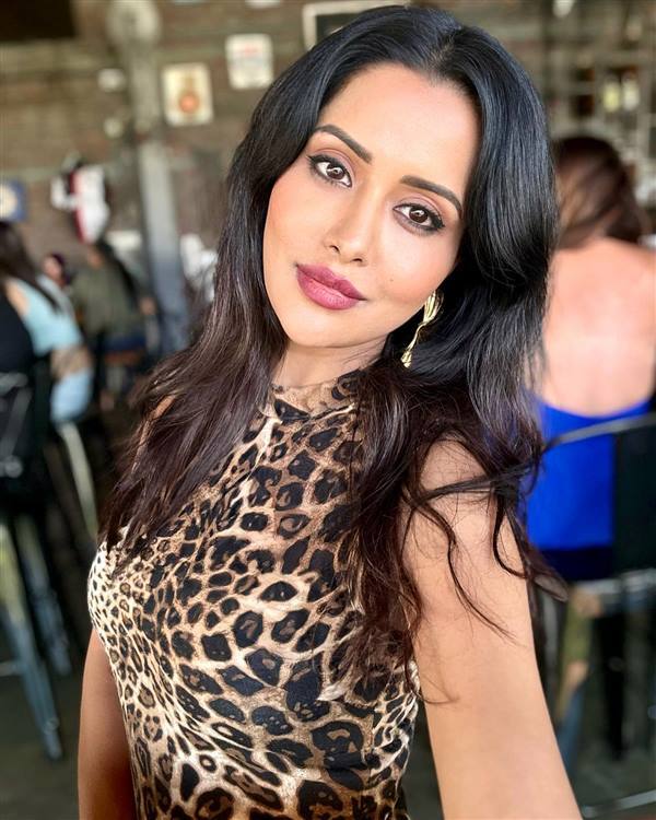 PHOTOS: ஏதோ மாற்றம் தெரியுதே.. பிளாஸ்டிக் சர்ஜரி செஞ்சுருக்காங்க? ரைசாவின் லேட்டஸ்ட் போட்டோவை கண்டு ஷோக்கான ஃபேன்ஸ்!