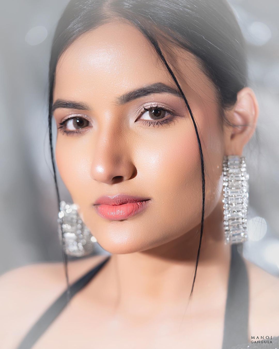 Actress Siri Hanumanth cute looks