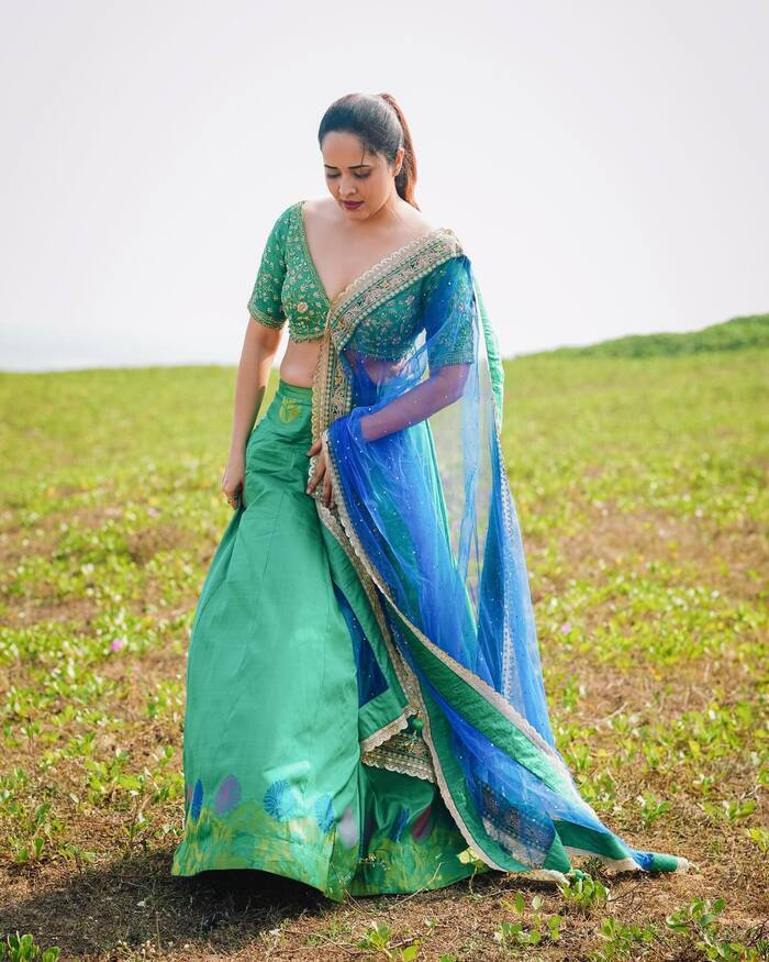 Anasuya Bharadwaj cute beauty show