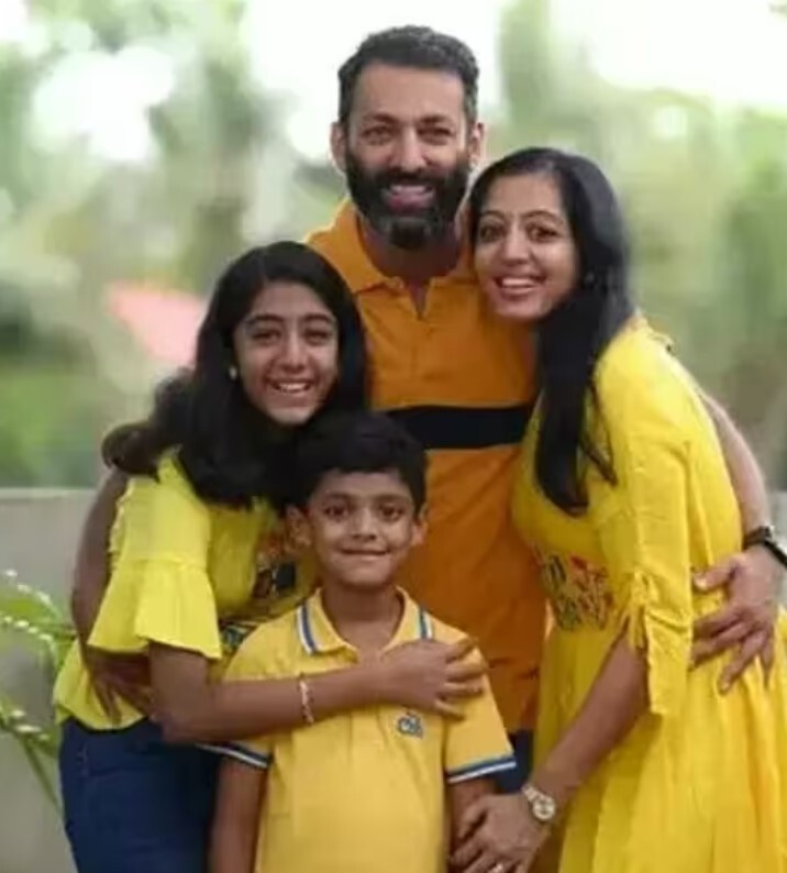 gopika family photos