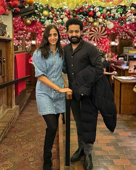 Mahesh Babu, Ram Charan & More South Indian Stars Stunning Wives