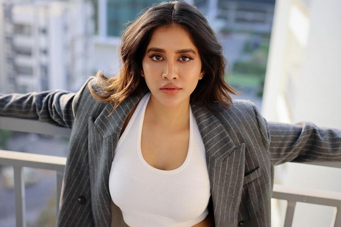 Natesh నభా నటేష్ వలపుల జాతర.. పాప జోరు ఏ మాత్రం తగ్గలేదులే! | Nabha Natesh Is ...