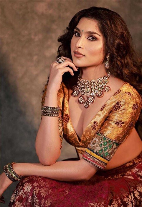 sandalwood actress malashree daughter radhana ram new photoshoot goes viral in social media