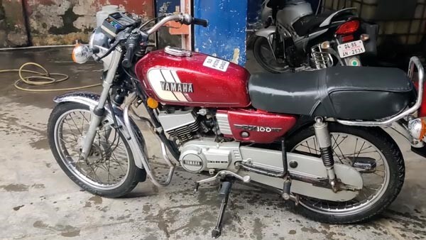 ടു സ്ട്രോക്ക് എഞ്ചിന്റെ കരുത്ത്; നിരത്തുകൾ കീഴടക്കാൻ ഒരിക്കൽ കൂടി ആർഎക് ...