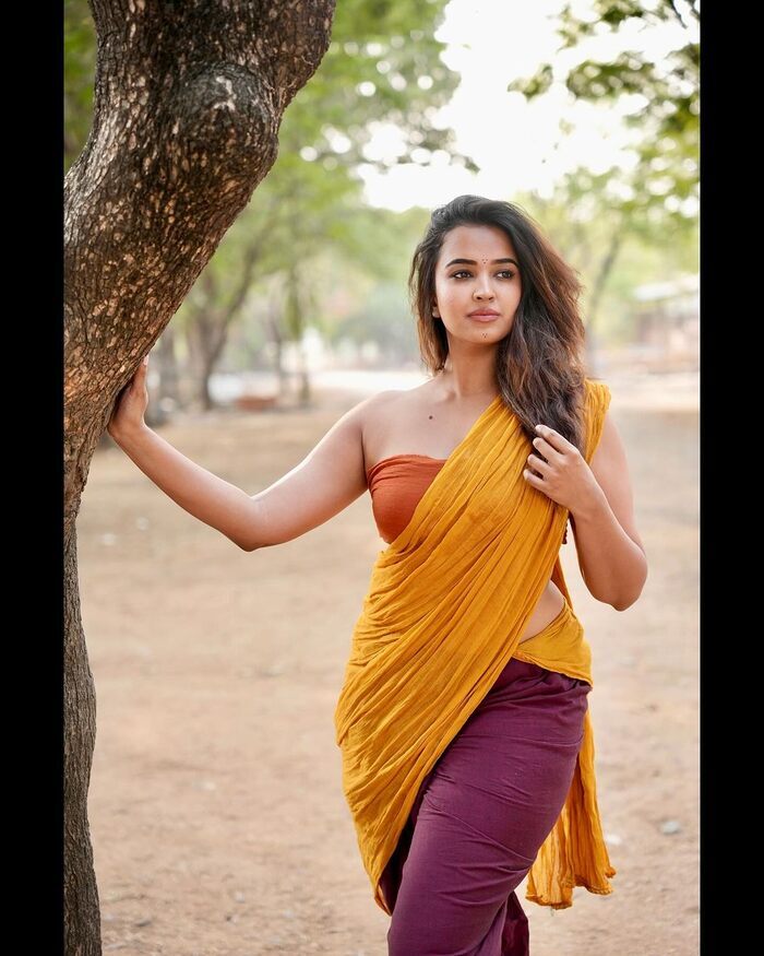 Pujita Ponnada sizzling looks