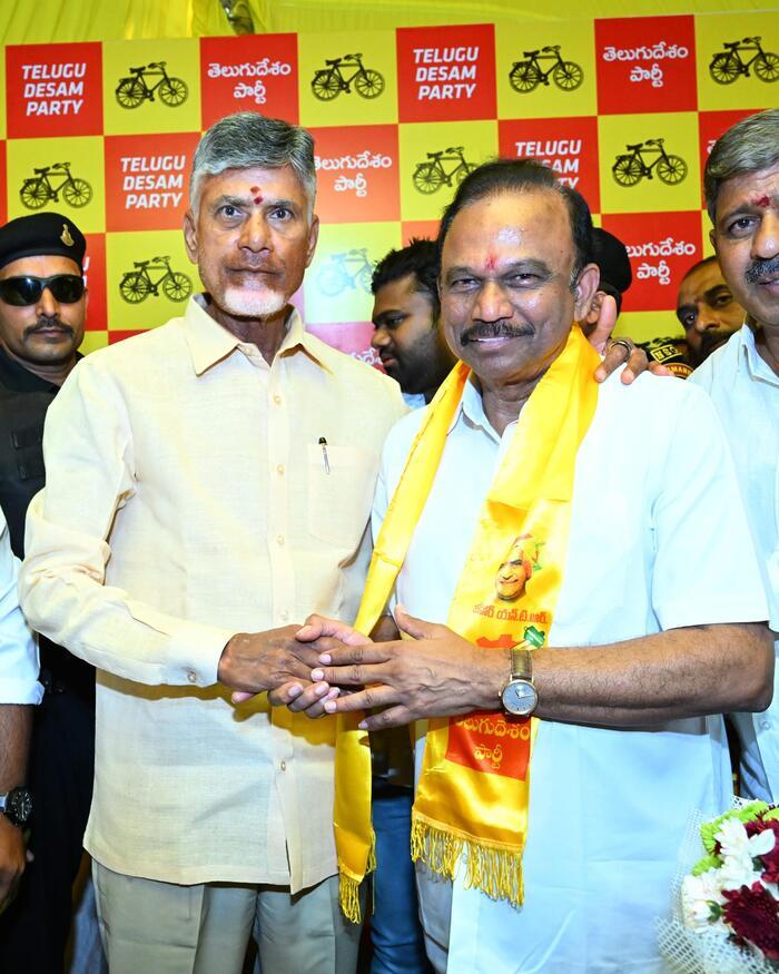 టీడీపీలో చేరిన వైసీపీ ఎంపీ మాగుంట శ్రీనివాసులు రెడ్డి.. మారిన ప్రకాశం ...