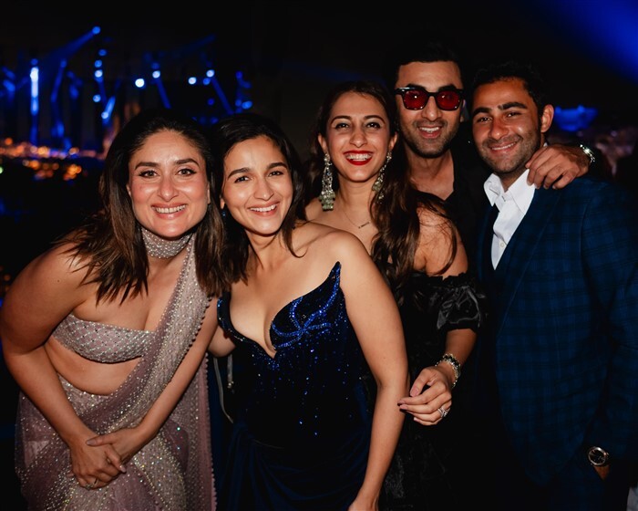 Kareena Kapoor snapped with Alia Bhatt, Ranbir Kapoor and others at the pre-wedding bash.