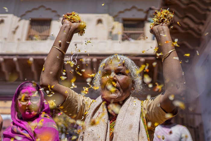 Sulabh International, an NGO About Vrindavan's Unique Widow Holi Celebration
