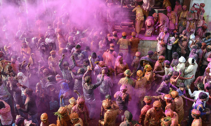 Although Delhi is a popular destination, its less-traveled corners offer unique Holi experiences. Di