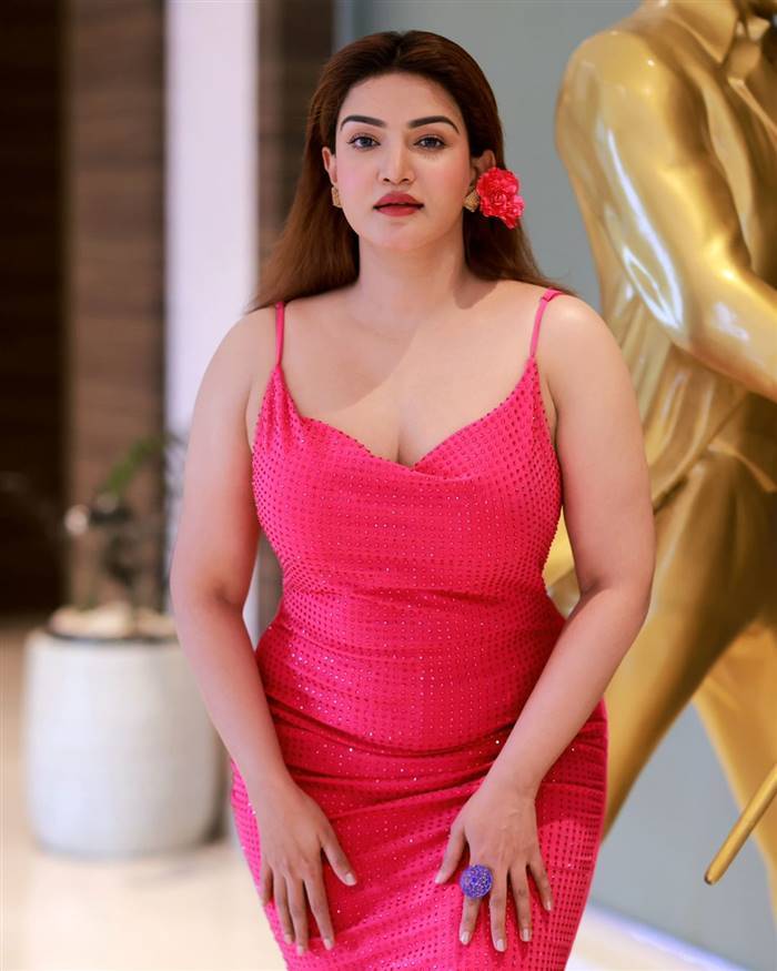 honey rose in pink outfit