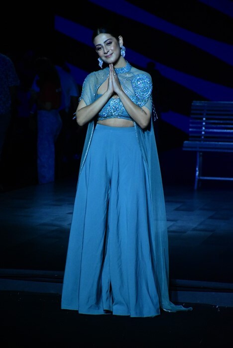 Isha Malviya was also seen walking the ramp at the Lakme Fashion Week.