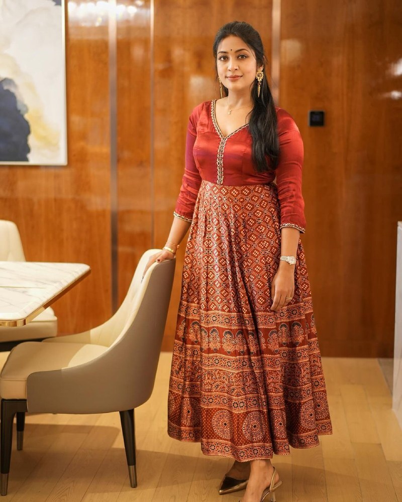 Navya Nair New Instagram Clicks