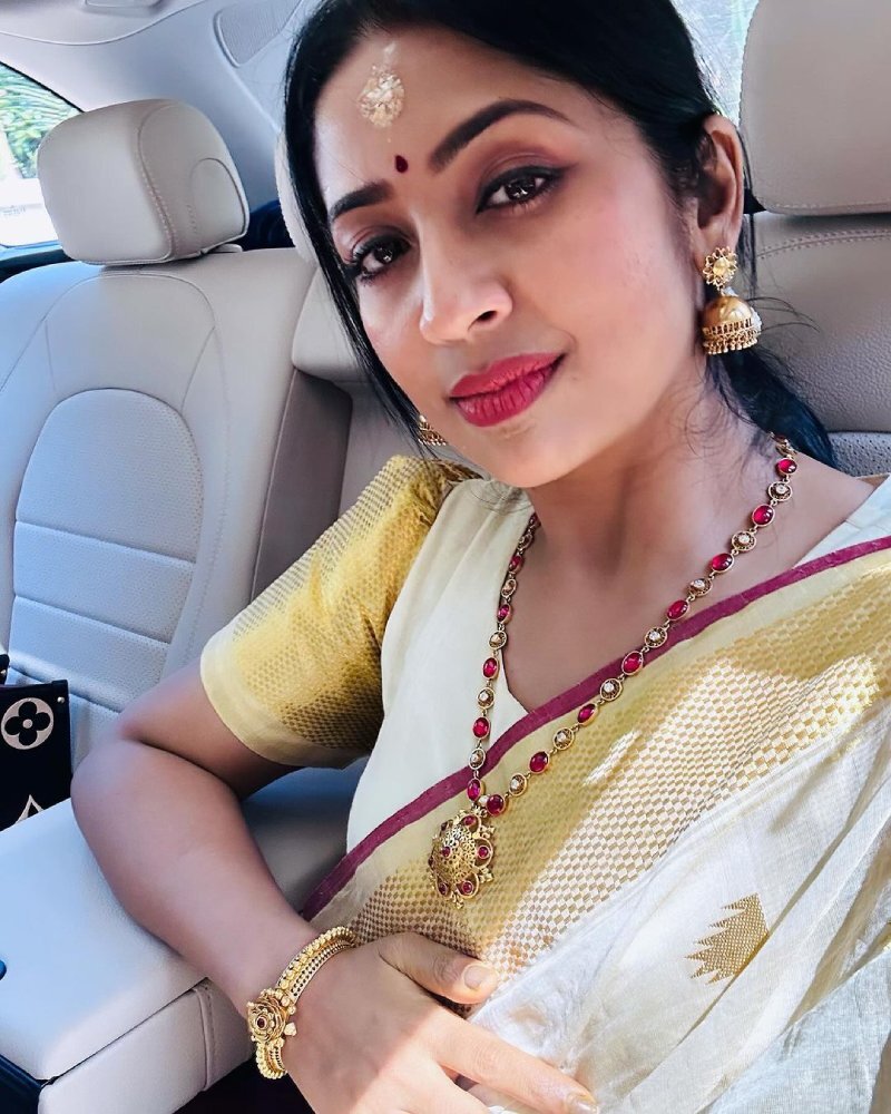 Navya Nair Photos