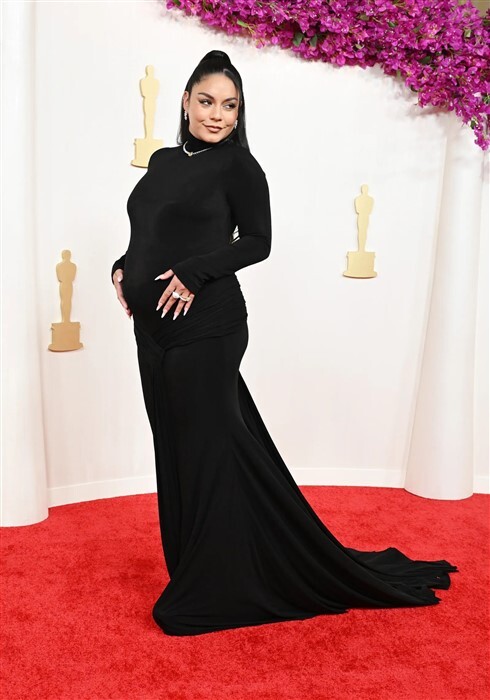Vanessa Hudgens steals the spotlight at the 2024 Oscars