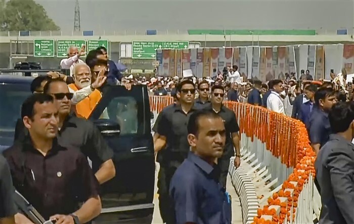 Narendra Modi inspecting the 4 Level-Interchange of the Haryana Section Dwarka Expressway