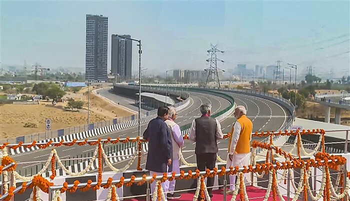 Narendra Modi & Manohar Lal inspects the 4 Level-Interchange of the Haryana Section of the Dwarka